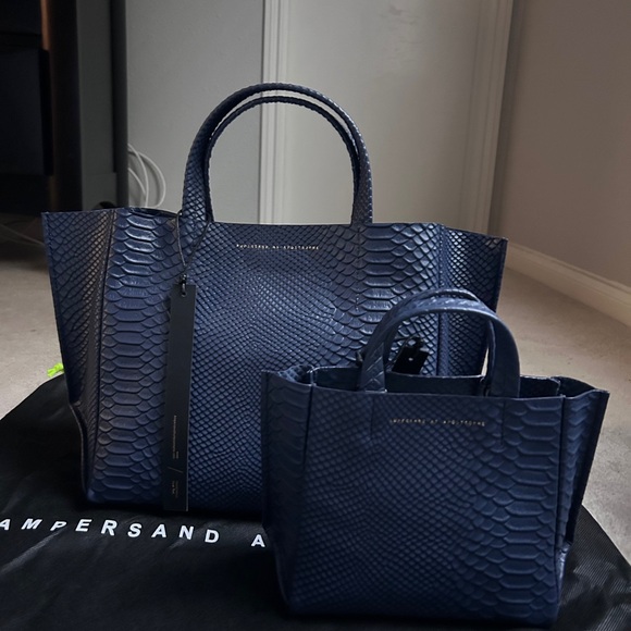 Ampersand As Apostrophe Half Tote Navy Night Python Textured Leather NWT - Picture 10 of 10